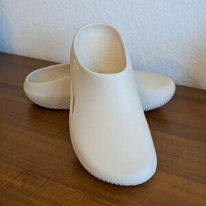 Crocs Mellow Clog: Men's 10 - NEW